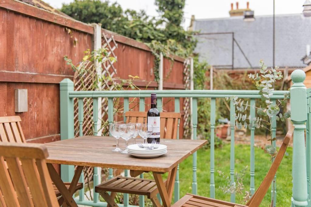 Honeysuckle Cottage Whitstable Dış mekan fotoğraf