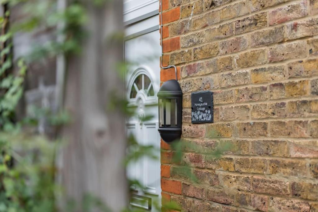 Honeysuckle Cottage Whitstable Dış mekan fotoğraf